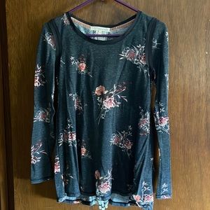 Long Sleeve Floral Print w/ Lace